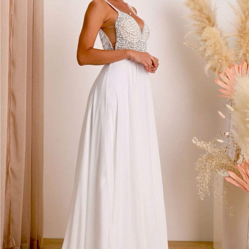 Lulu’s true love white beaded rhinestone maxi dress. Size L. New.